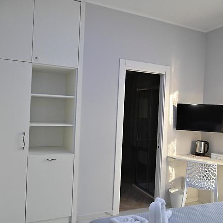 Bebsantaniellohouse1 Bed & Breakfast เนเปิลส์ ภายนอก รูปภาพ
