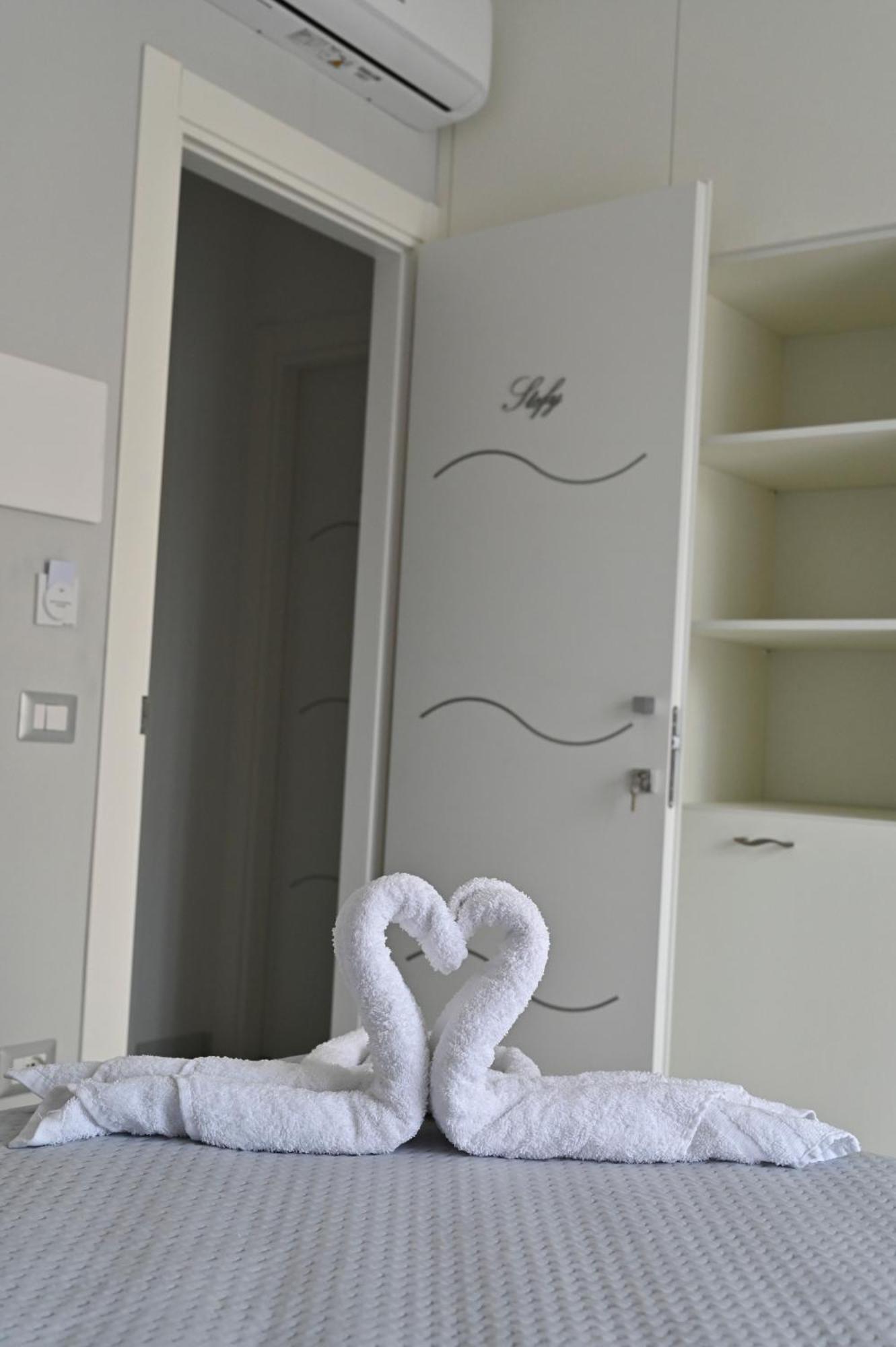 Bebsantaniellohouse1 Bed & Breakfast เนเปิลส์ ภายนอก รูปภาพ