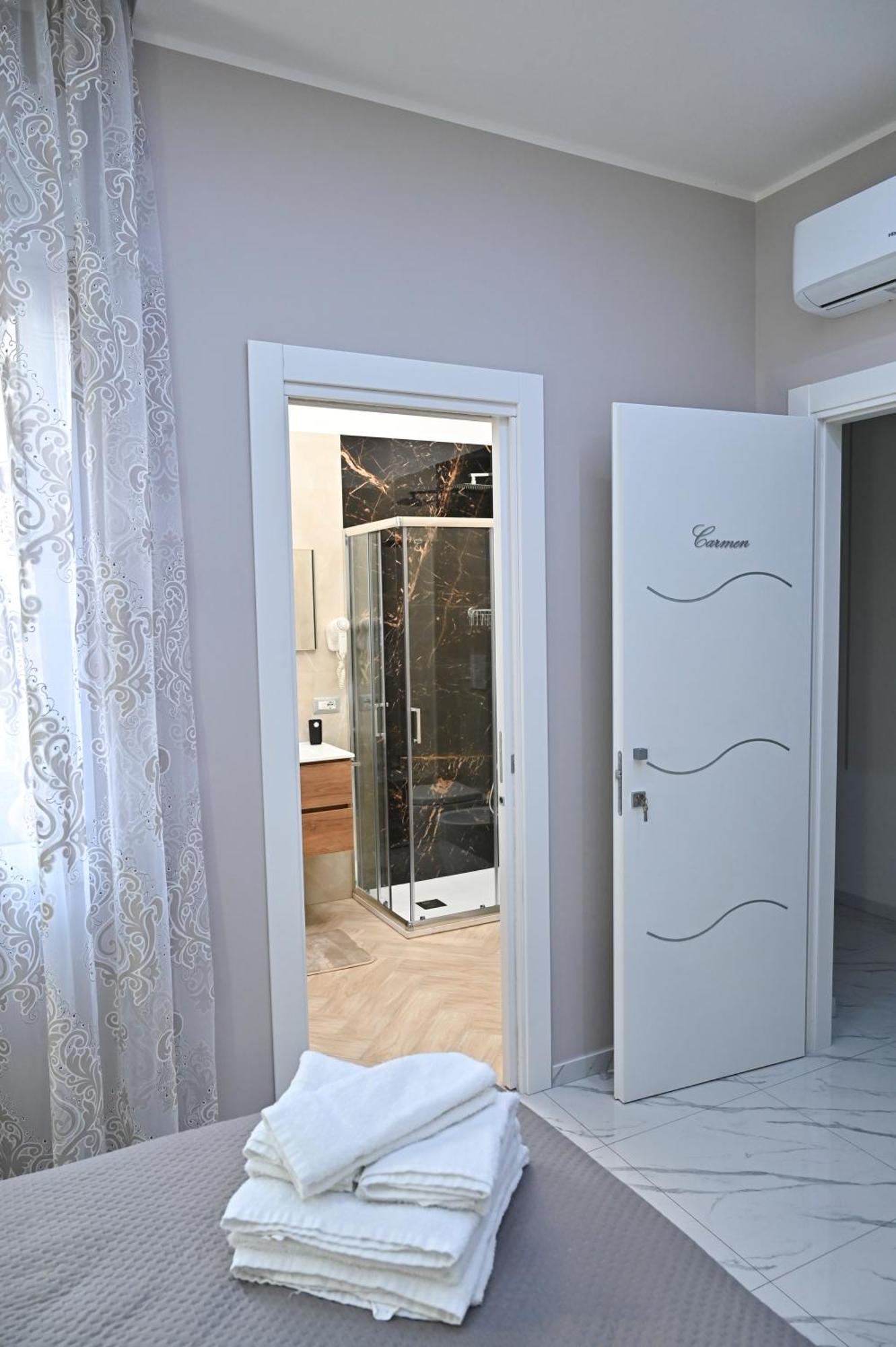 Bebsantaniellohouse1 Bed & Breakfast เนเปิลส์ ภายนอก รูปภาพ
