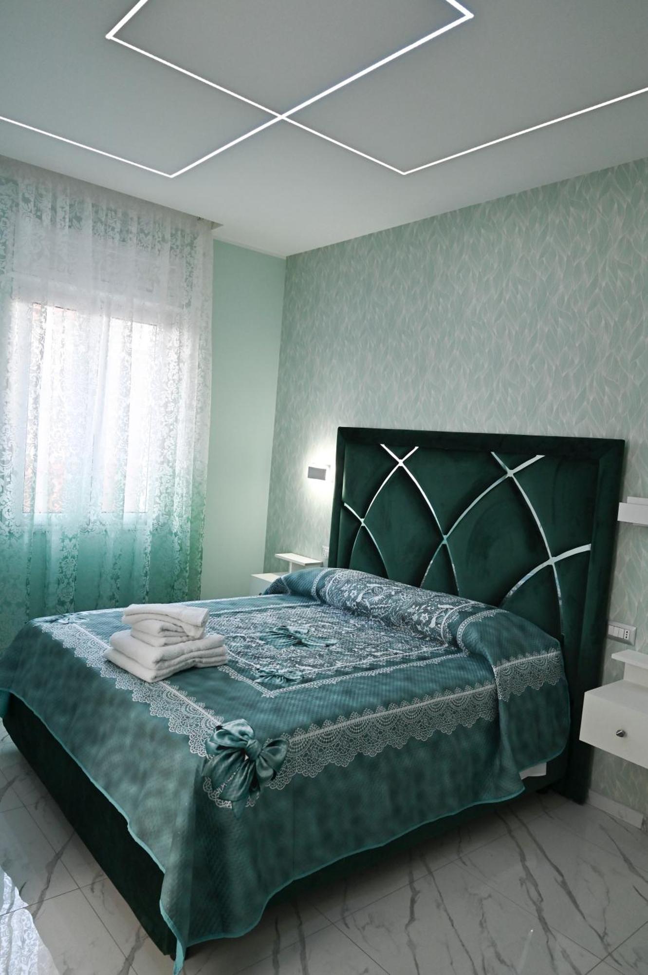 Bebsantaniellohouse1 Bed & Breakfast เนเปิลส์ ภายนอก รูปภาพ