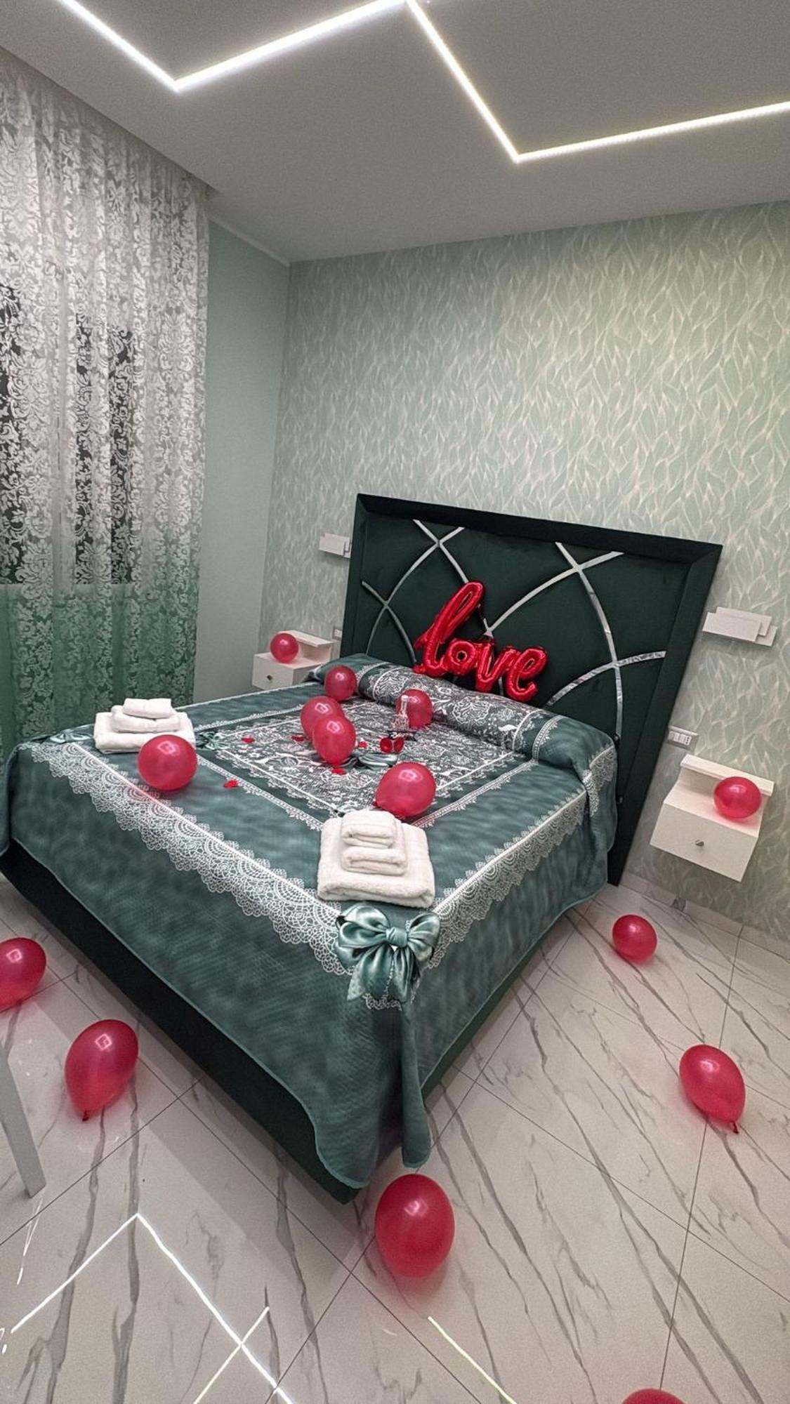 Bebsantaniellohouse1 Bed & Breakfast เนเปิลส์ ภายนอก รูปภาพ